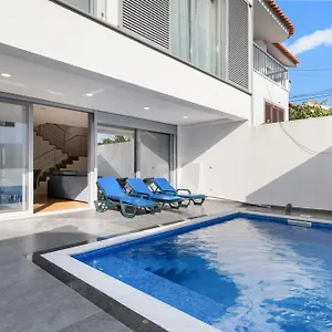 Charmy Estoril By Amber Star Rent Villa